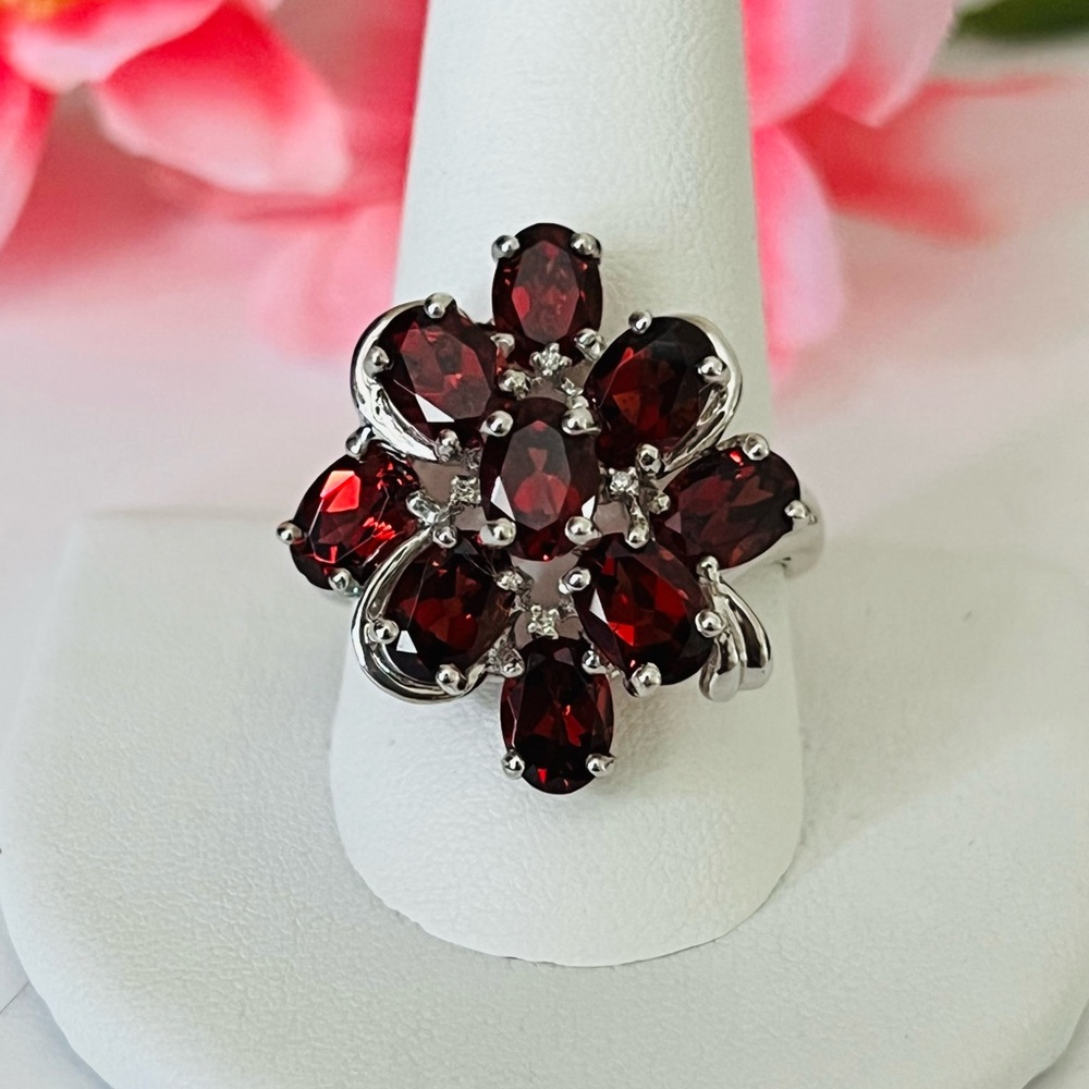 Elegant Silver Red Gemstone Flower Ring size 11